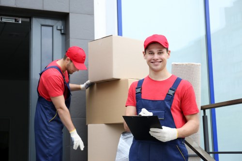 Local moving van service for Uxbridge house and flat moves