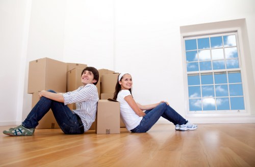 Careful packing and transport support with a moving truck in Uxbridge